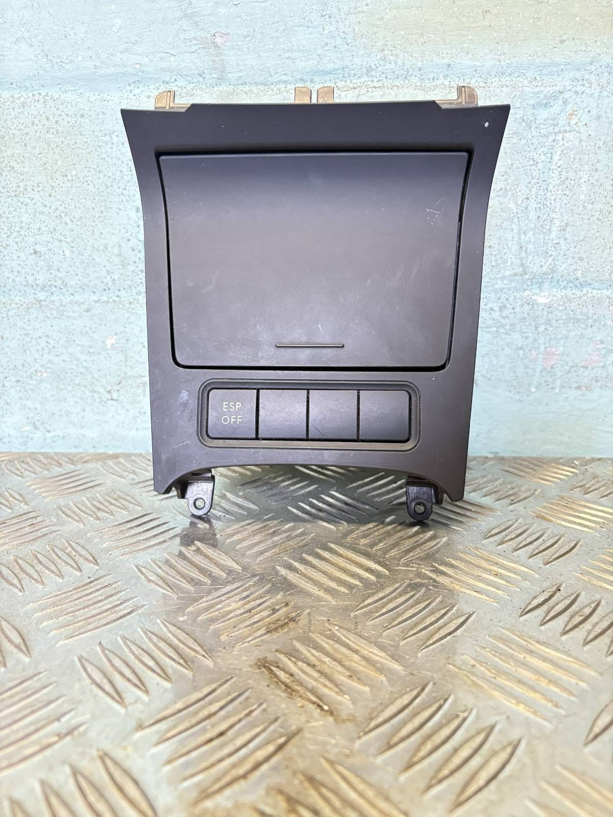 VW GOLF MK5 ASHTRAY SPACE LIGHTER SOCKET WITH SURROUND TRIM 1K0857961 2009