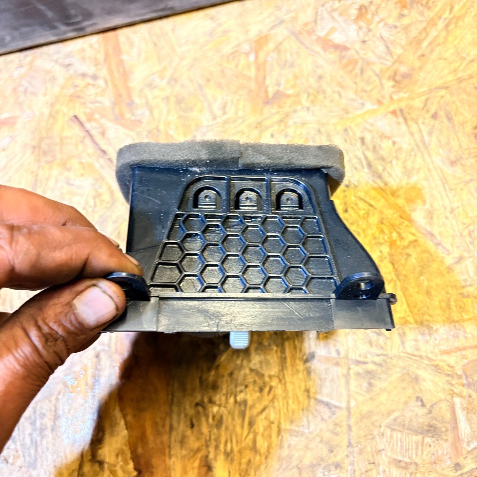 2008 DODGE DASH AIR VENT DRIVER RIGHT SIDE FRONT