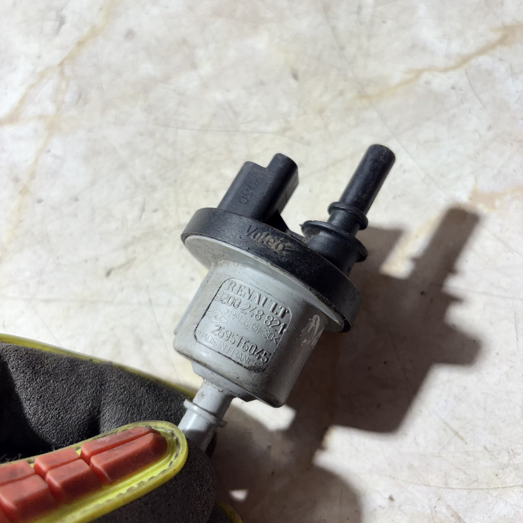 VACCUM VALVE DACIA LOGAN 2016 0.9 PETROL SOLENOID 269516045