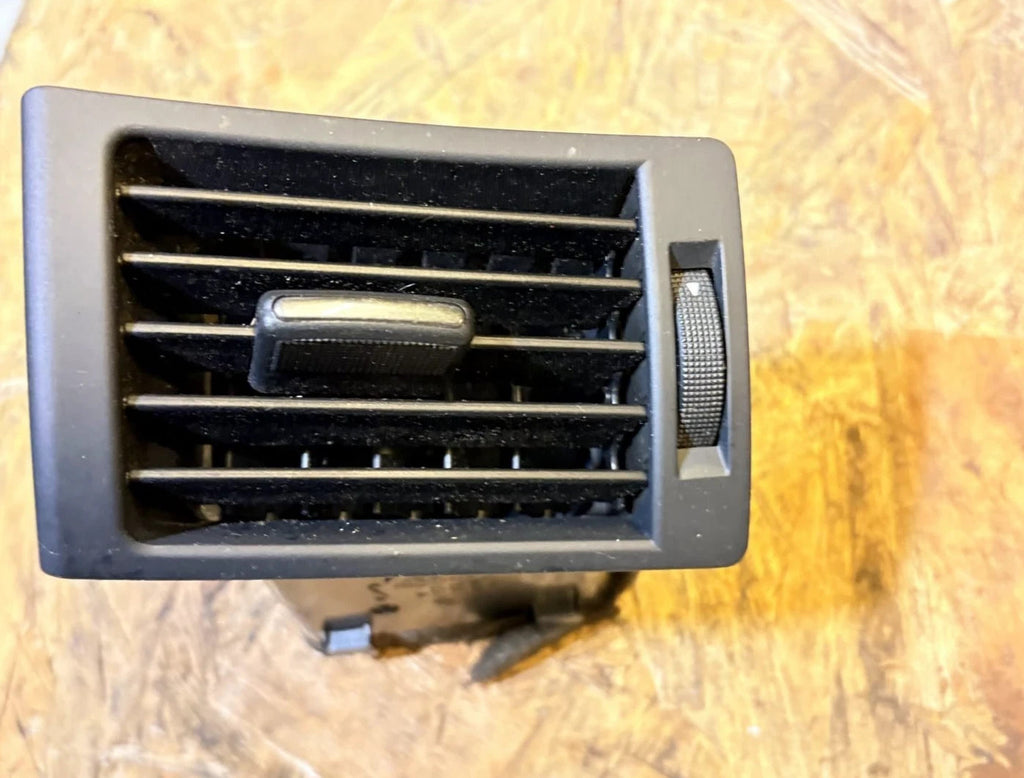 Driver Front Air Vent Dashboard For Audi A4 Sedan (8E) 4384-01 (2008)