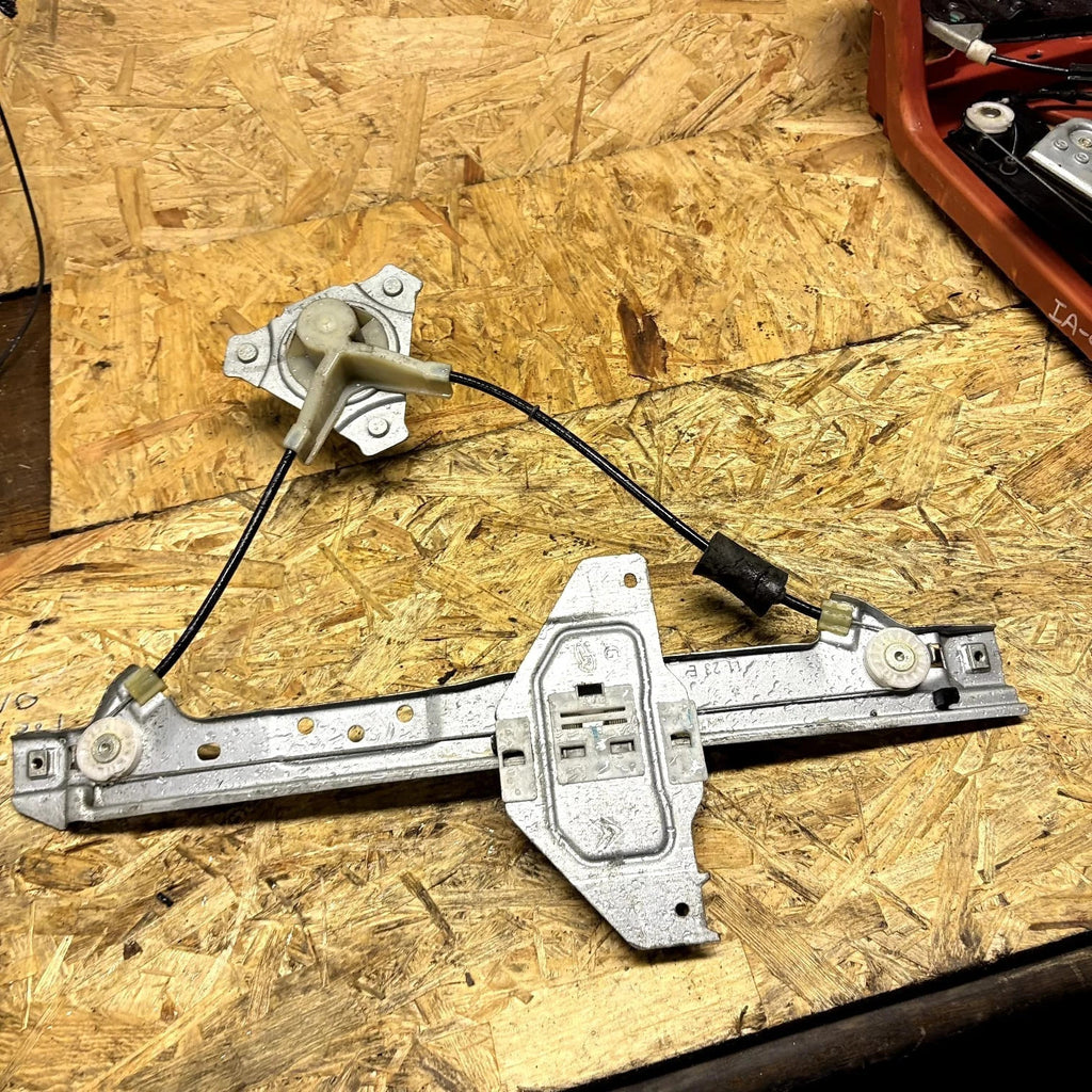 Citroen C3 Mk2 2009-2016 5DR NSR Rear Left Manual Window Regulator 9683129080