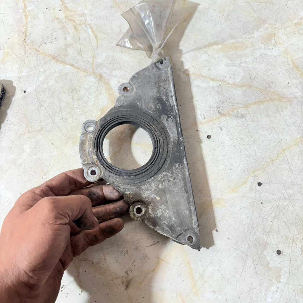 MERCEDES 651 SPRINTER CRANK OIL SEAL HOUSING A6510110108