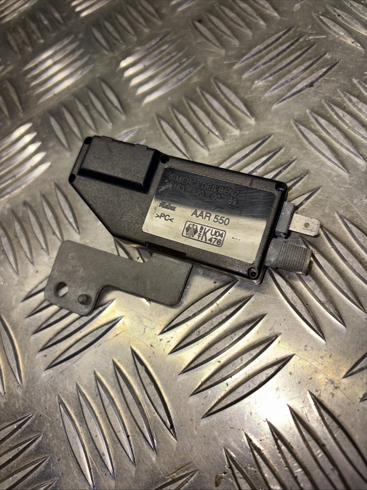 Mercedes Ml270 W163 Cdi 2003 AERIAL ANTENNA AMPLIFIER 1638200089