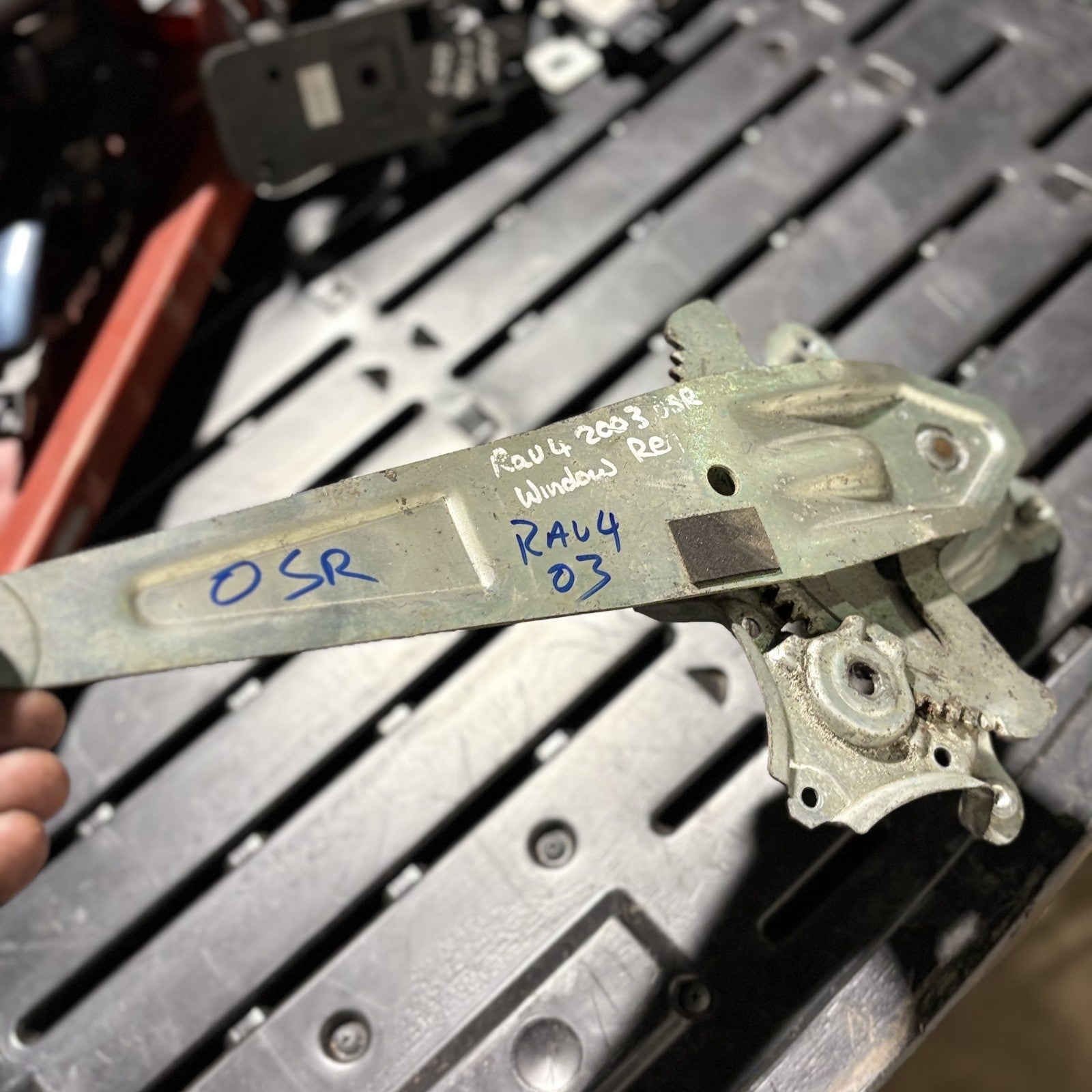 Rear Right Driver Side Window Regulator for Toyota RAV4 2001-2003