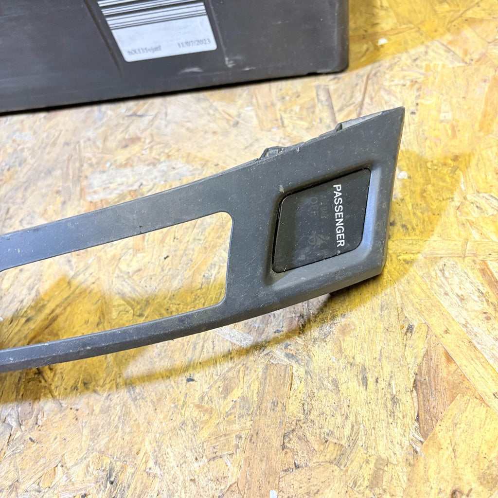 Toyota Yaris Mk2 XP90 3dr Passenger Dash End Trim Left 55436-0D020 11/05-07/11