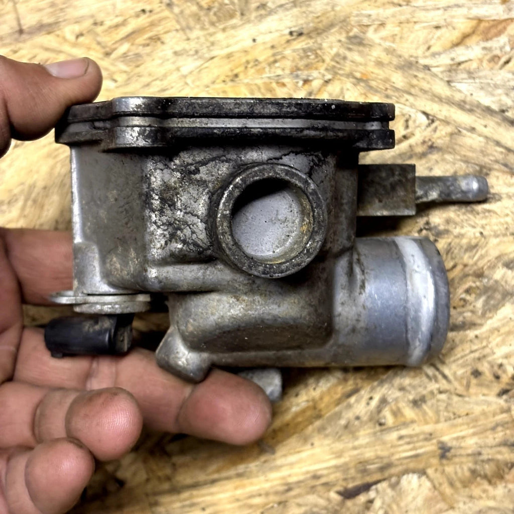 Mercedes C E CLK 1998-2005 V6 Thermostat Housing 242087