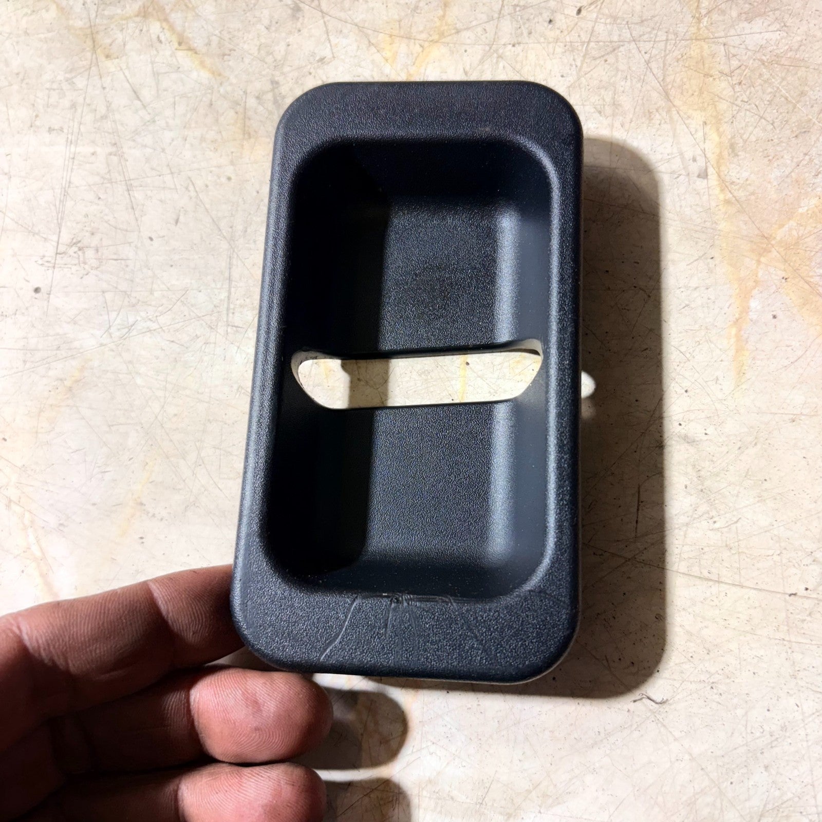 JAGUAR REAR TAILGATE LIFTGATE PANEL PULL HANDLE CUP POCKET
