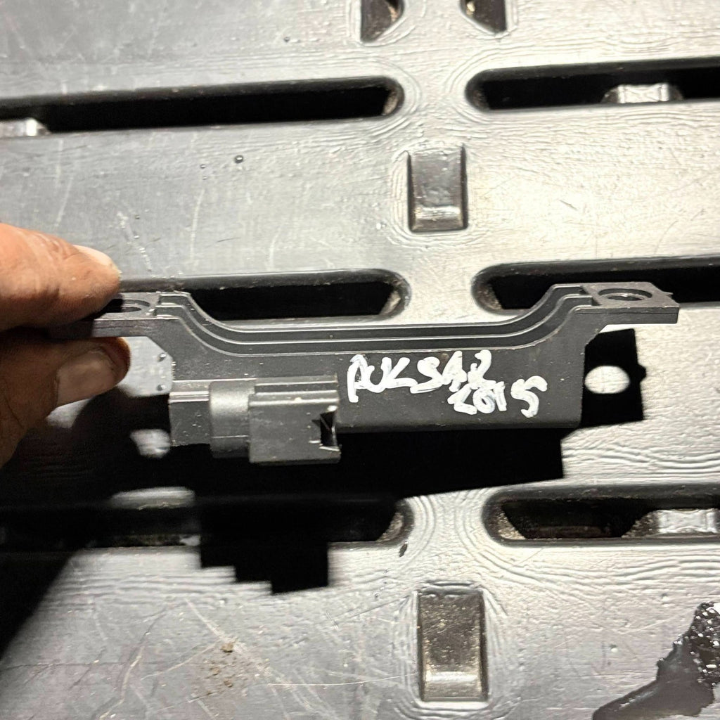 NISSAN PULSAR 2014-ON KEYLESS ENTRY SMART KEY MODULE SENSOR ANTENNA AERIAL