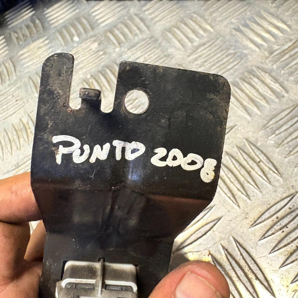FIAT PUNTO 2008 GLOVE BOX MOUNTED USB PORT 735429751