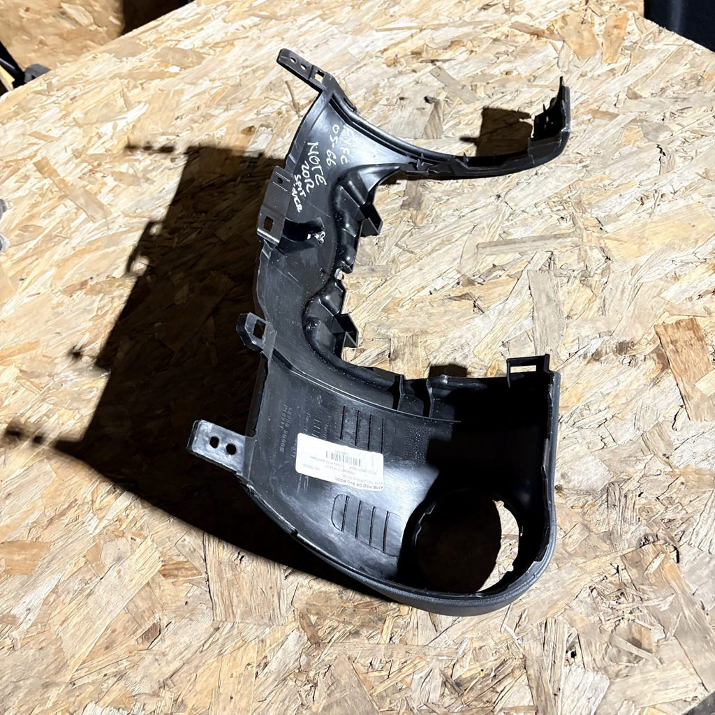682009U000 Interior Nissan Note DE904308-06-2012
