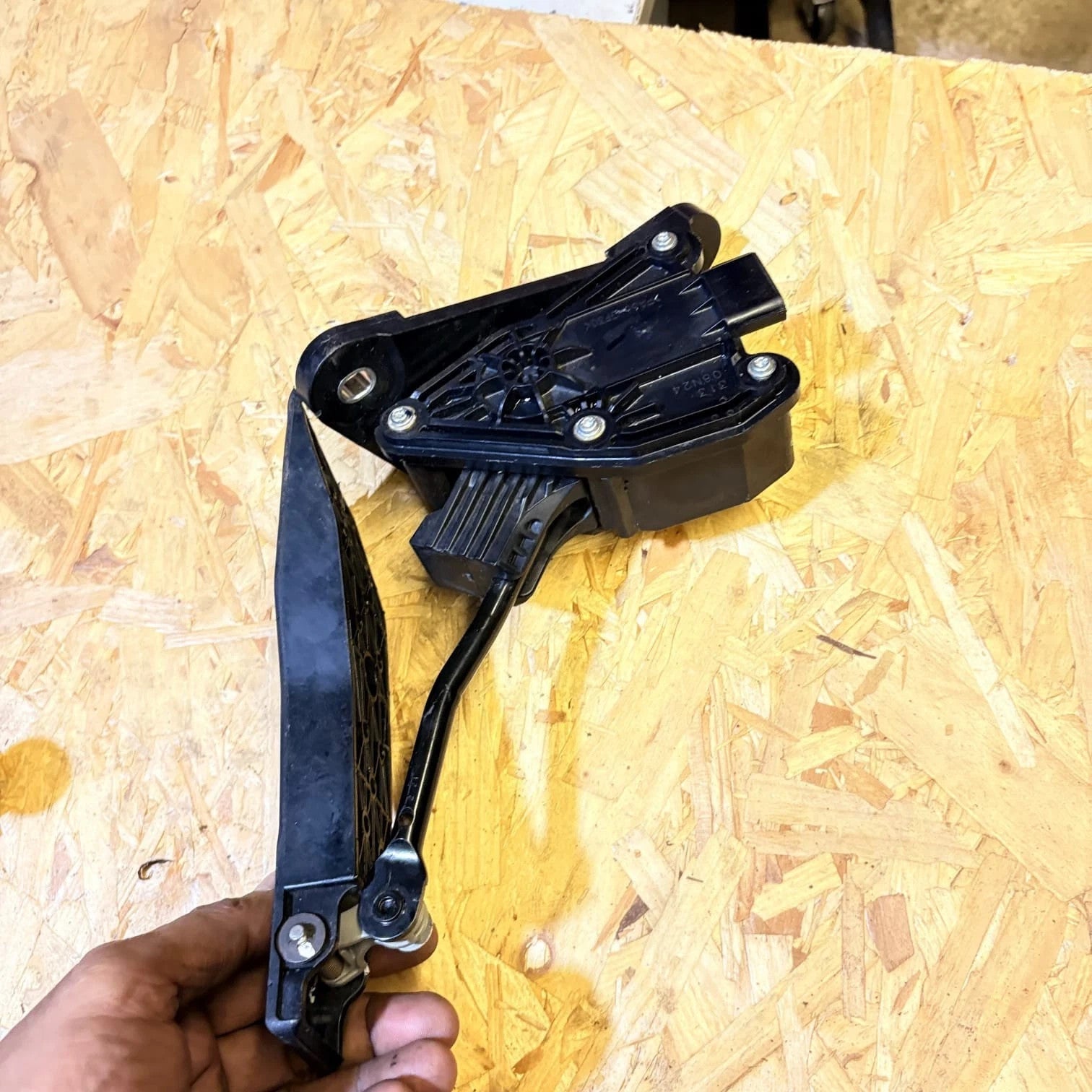 HONDA CIVIC MK8 2012 THROTTLE PEDAL 31308N24 PA66-GF30