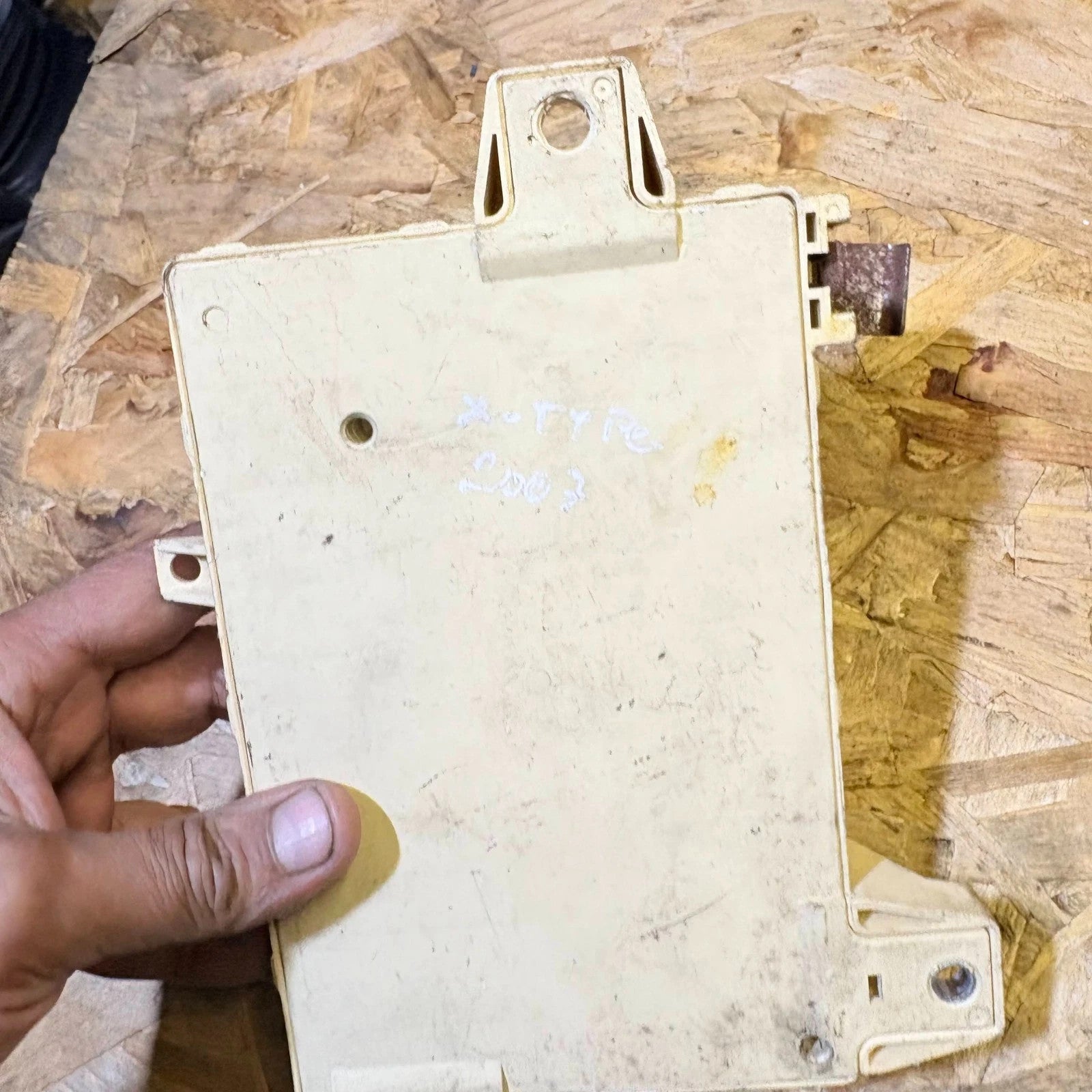 Jaguar X-Type X400 2001-2009 Interior Fuse Box 6R8T-14A067-AA