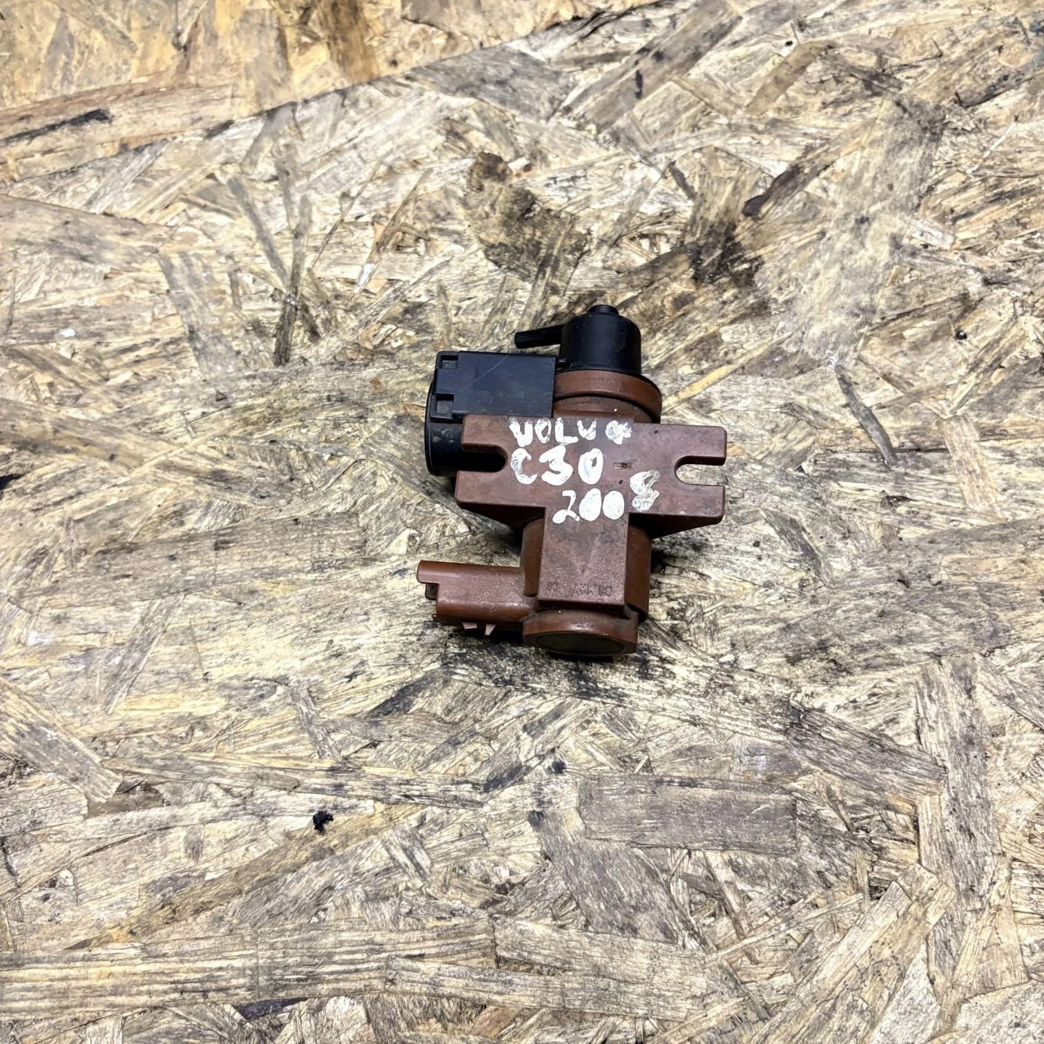 Volvo C30 2.0D D4204T 2007-2010 Turbo Boost Control Solenoid Valve 31216025