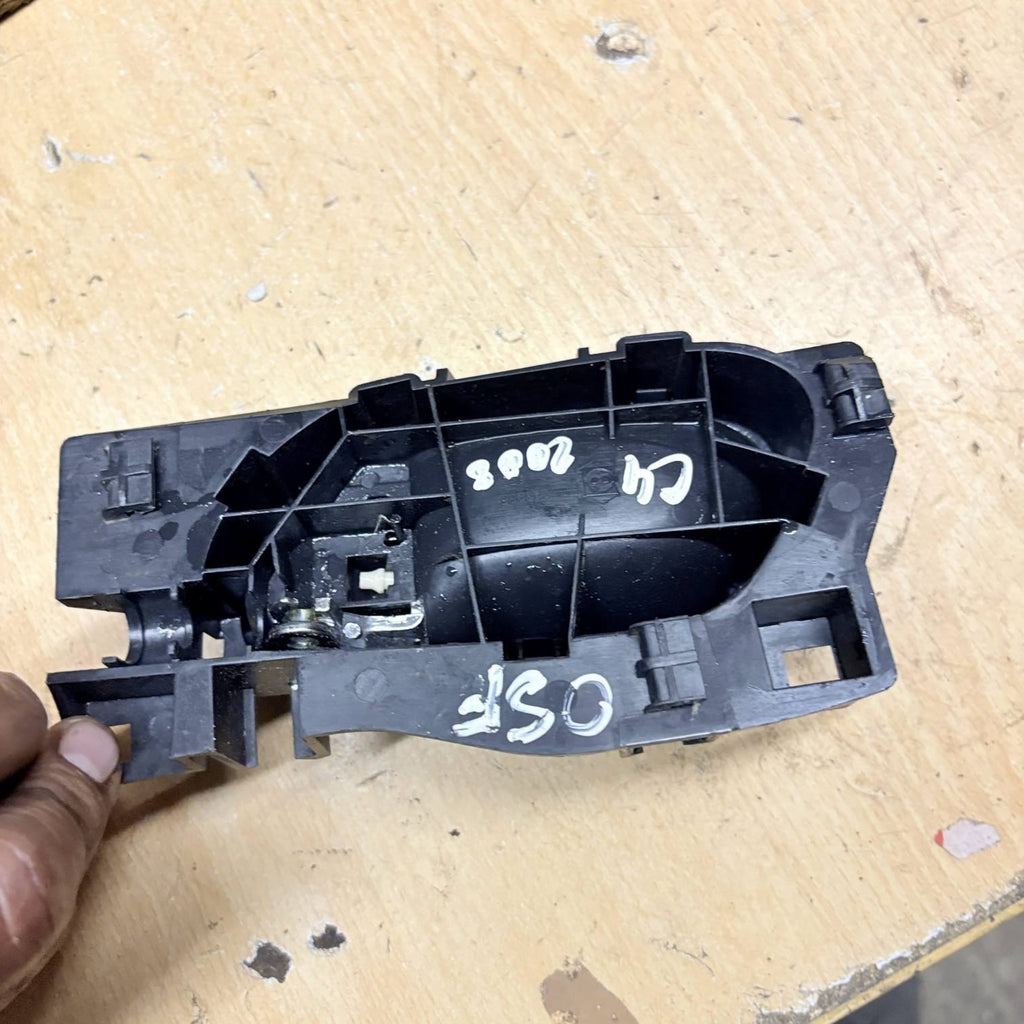 PEUGEOT 207 OSF DRIVER SIDE FRONT INTERIOR DOOR HANDLE 96555516VD (2008)