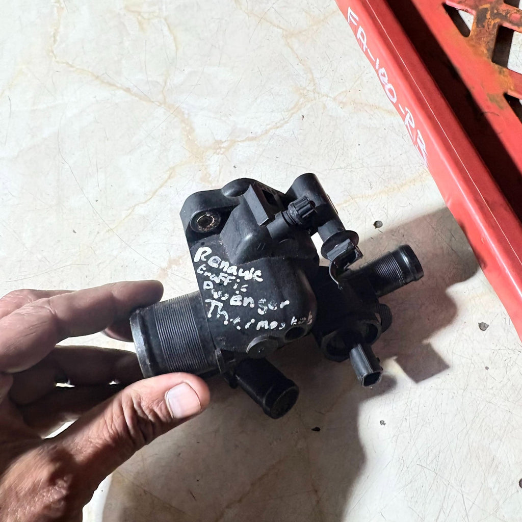 Thermostat Housing Outlet 1.9 dCi Trafic II 01-14 Vivaro A 8200074346