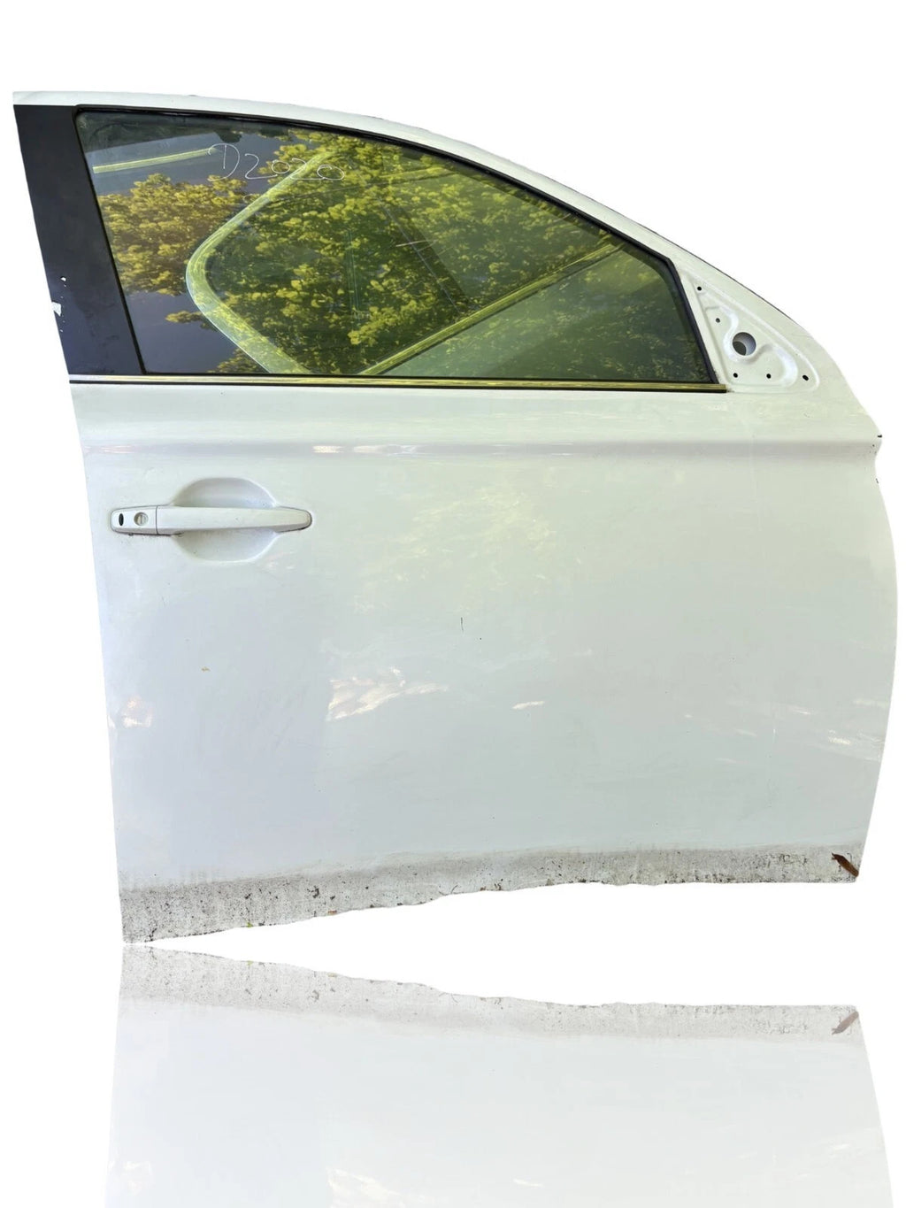MITSUBISHI OUTLANDER FRONT DOOR RIGHT DRIVER SIDE IN WHITE W37 MK3
