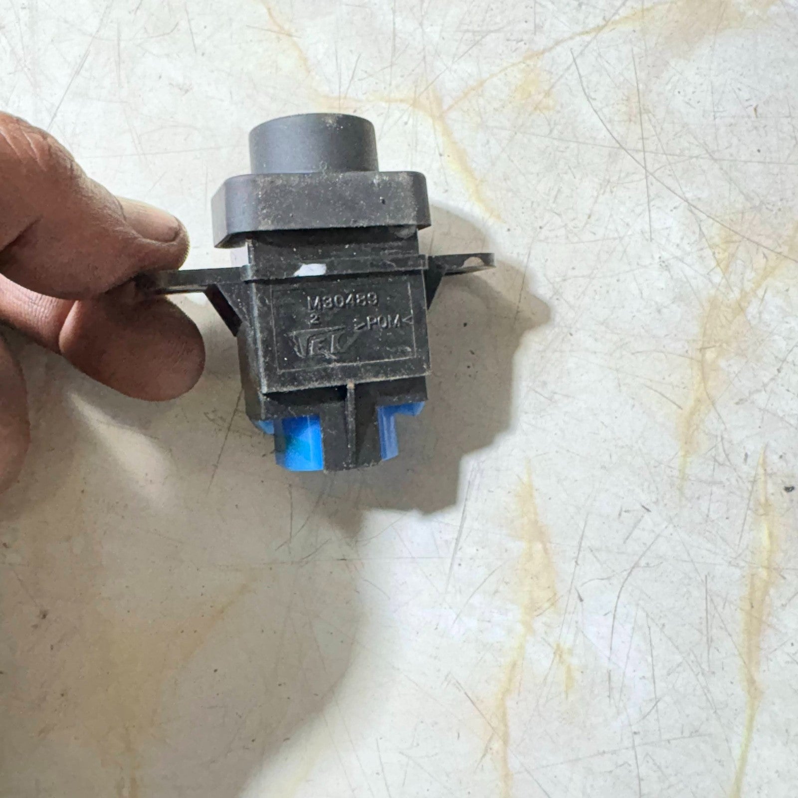 Honda Civic 2004 VSA off switch unit M304892