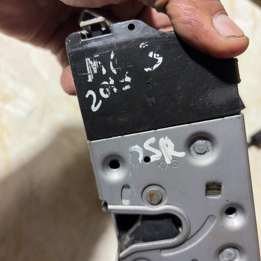 Mg 3 2015 Door Lock Mechanism Right Rear Driver Side A044799