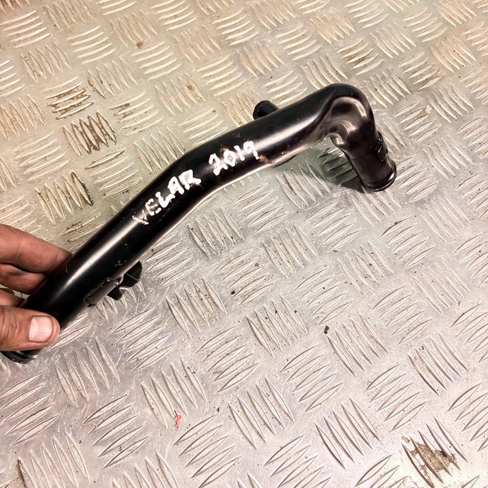 RANGE ROVER VELAR 2017-2024 WATER COOLANT HOSE PIPE G4D3-8A512-AF