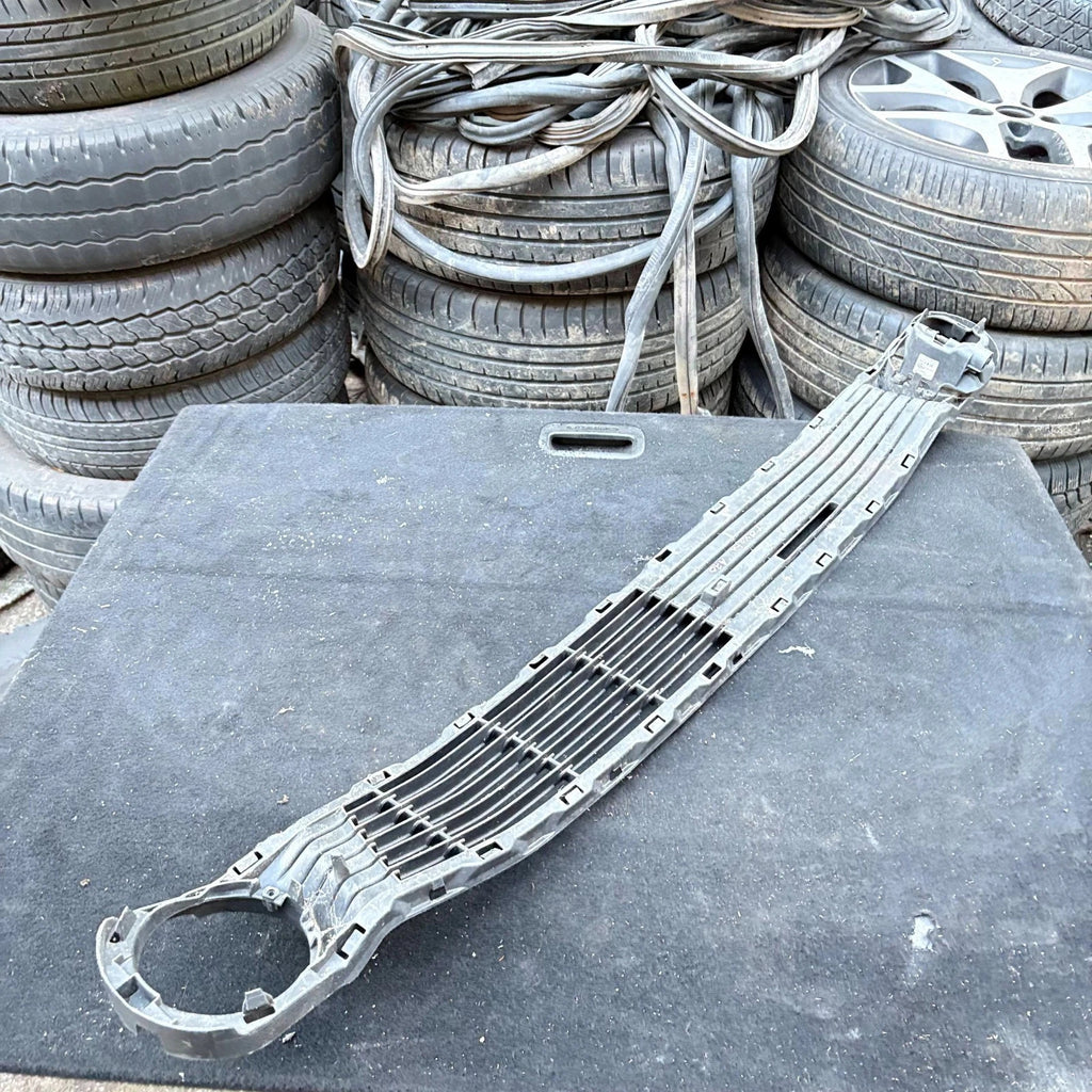 Toyota Aygo MK2 2014-2018 Front Bumper Lower Centre Grille 162041200100