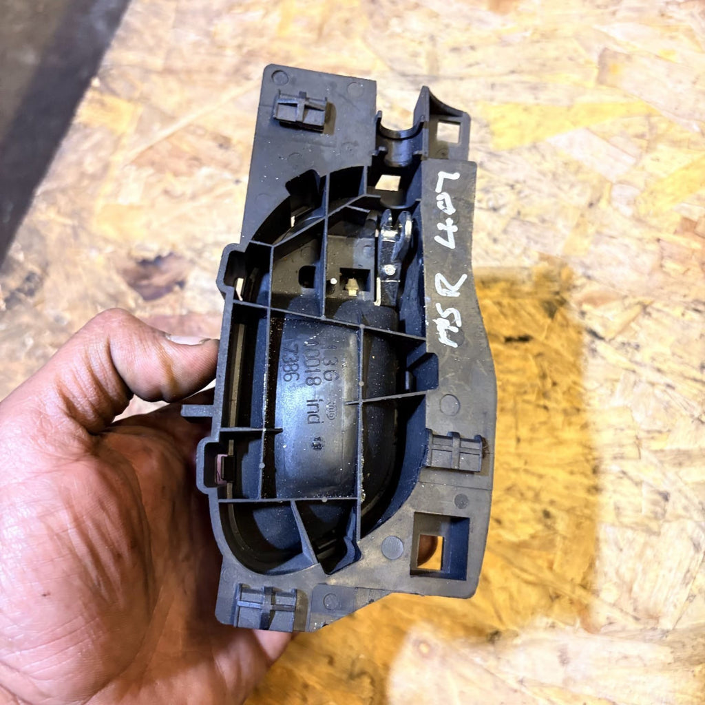 Citroen C4 DOOR PULL HANDLE-INTERIOR PASSENGER REAR SIDE) 100187386
