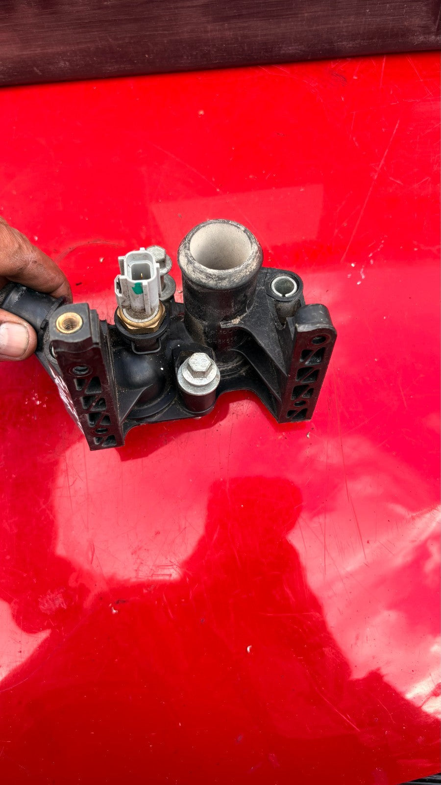 FORD ECOSPORT 2016 Thermostat