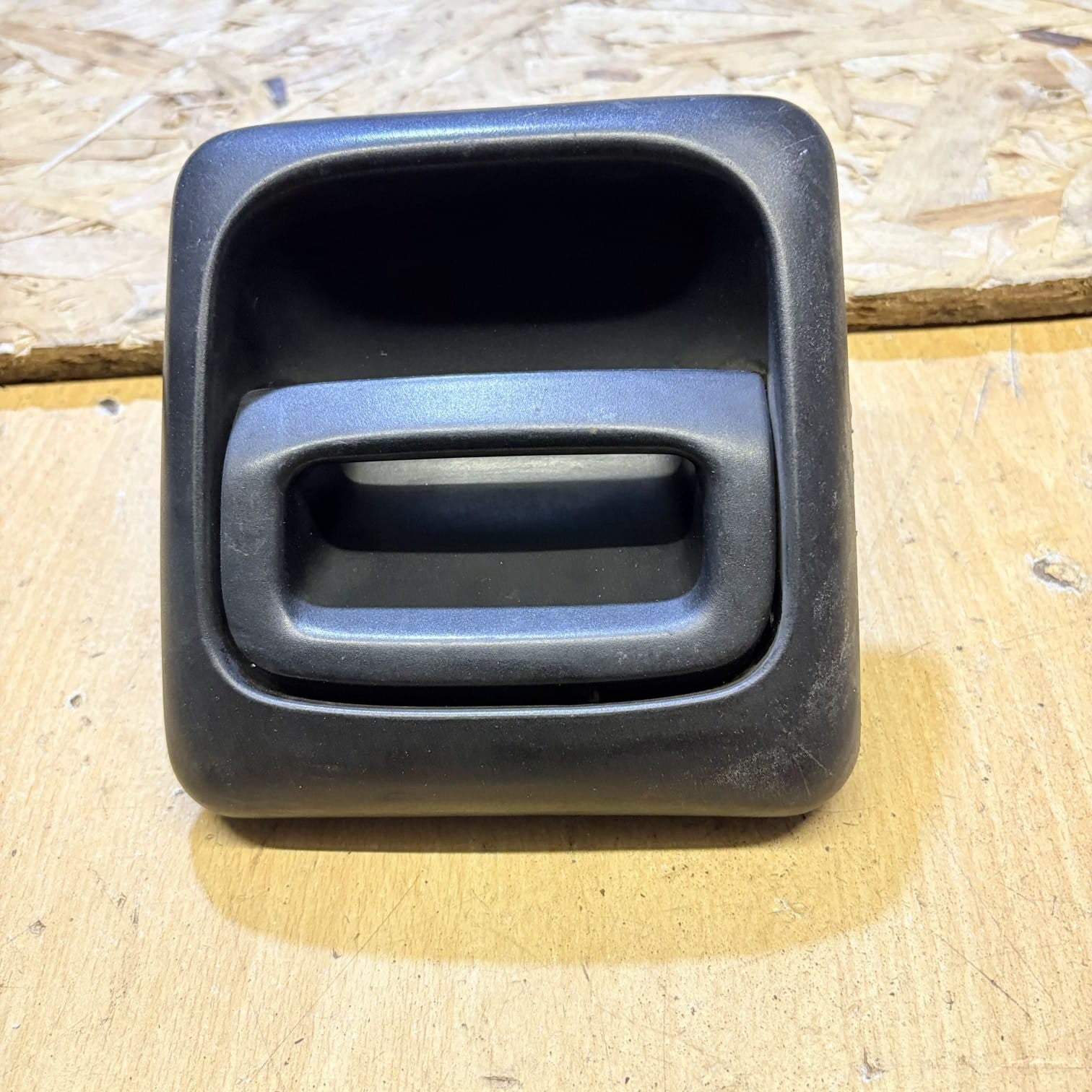 Peugeot Boxer 2002-2006 Exterior Handle Front Left 1304175070