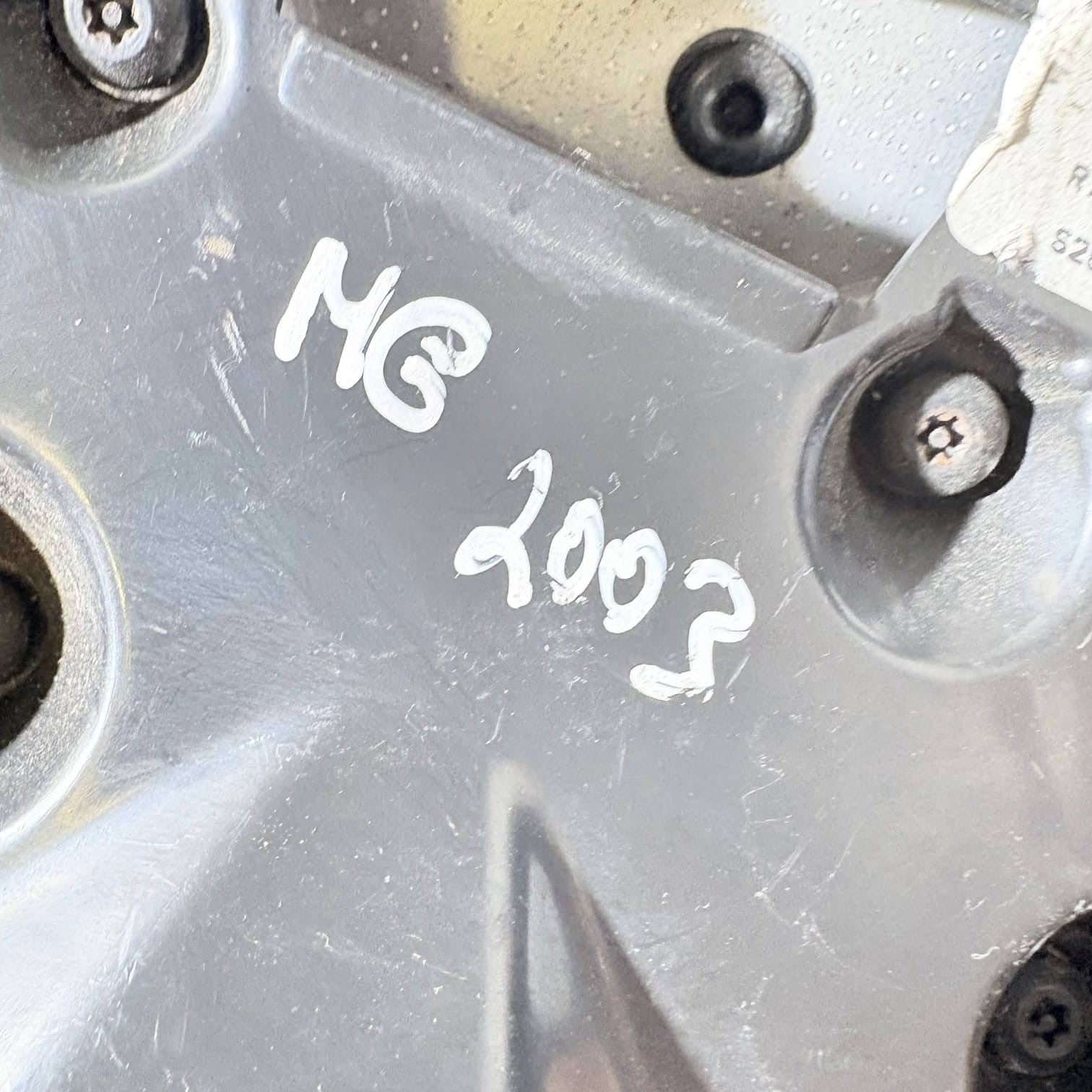 LAND ROVER MGZT. AIRBAG FINISHER TRIM. EHT000060. (RHD Rhodium) MG 2003