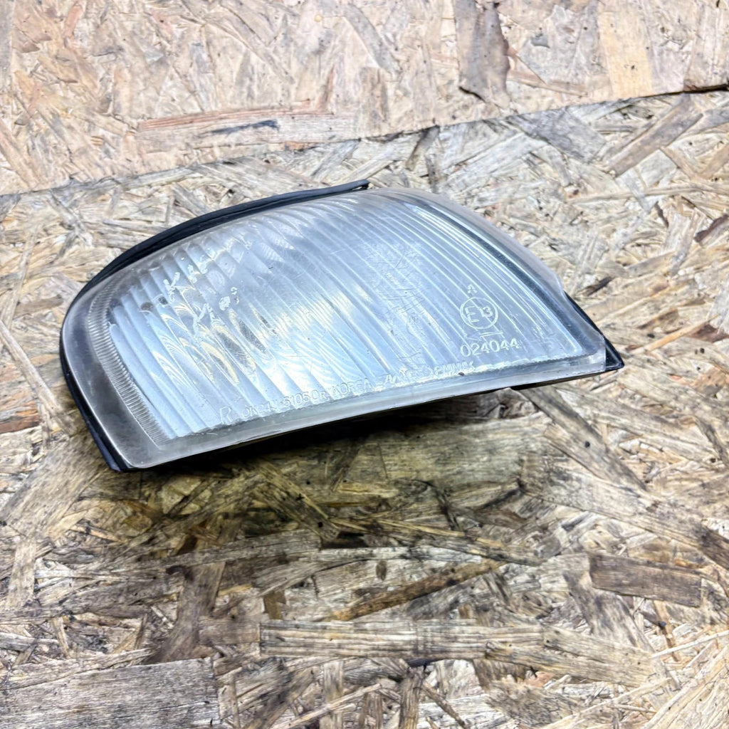 KIA Sephia Drivers side front flasher lamp