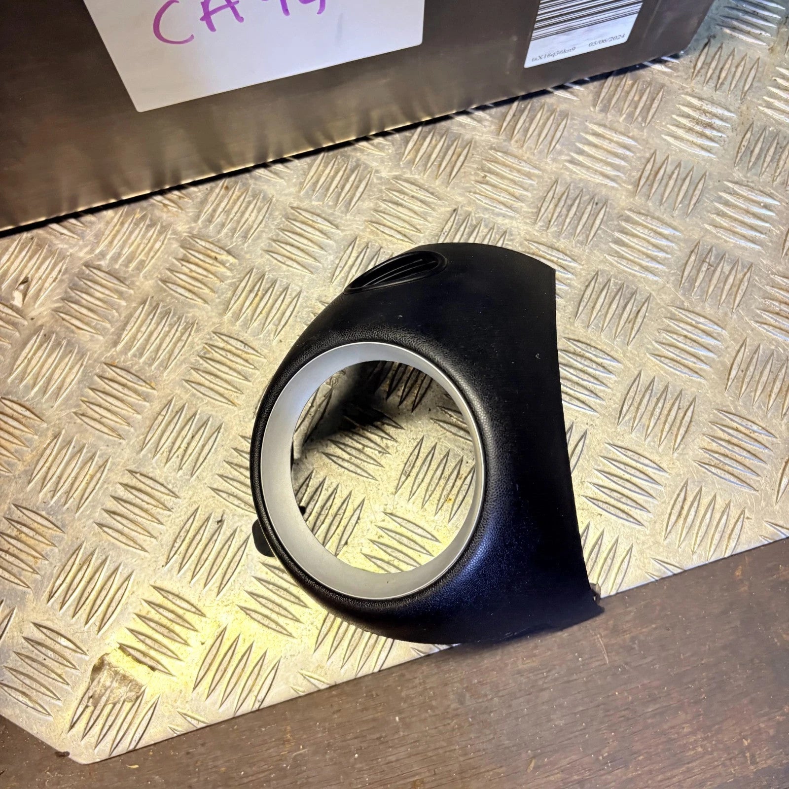 MINI Cooper R55 R56 R57 R58 R59 Right Driver Dash Air Vent Surround Trim 06-15