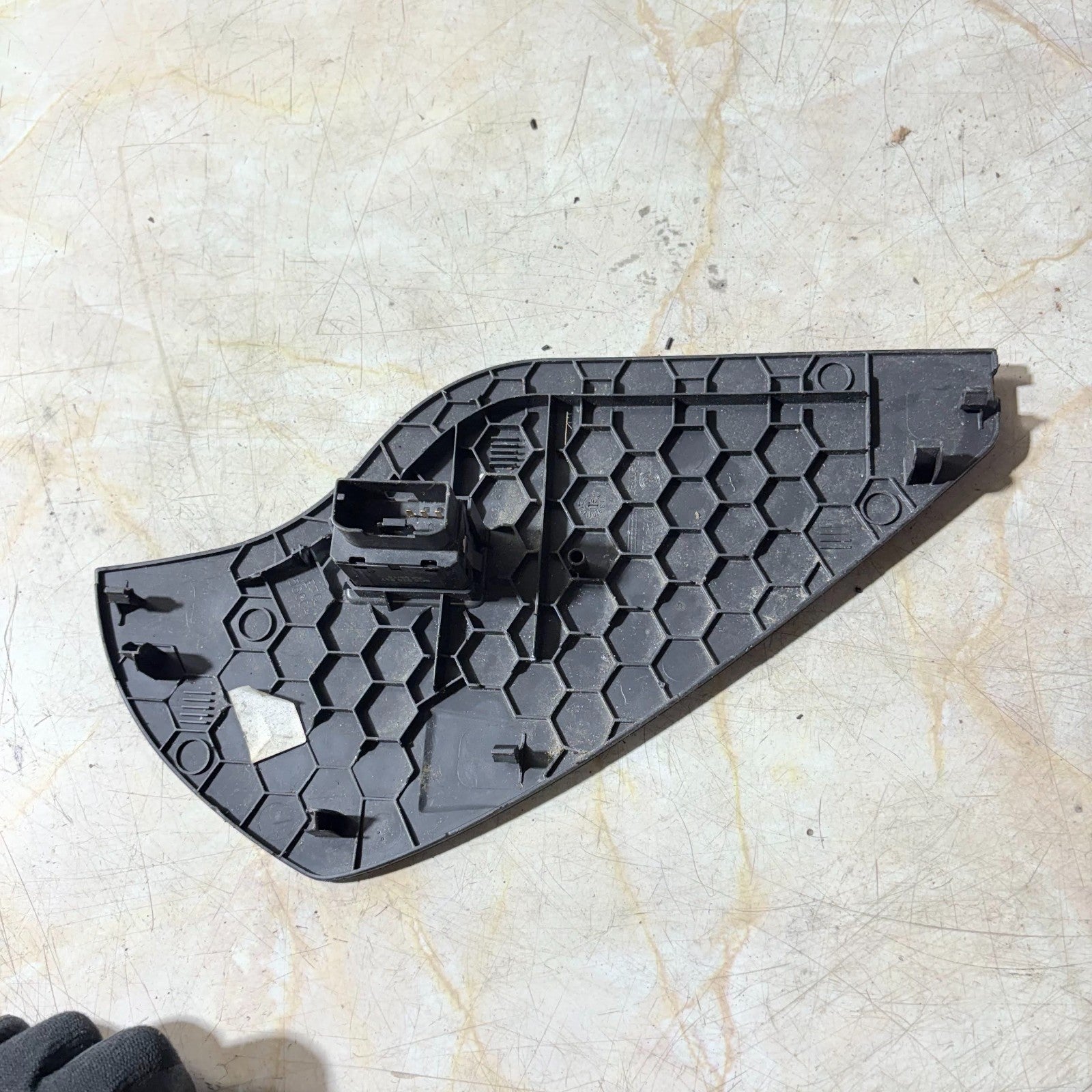 VOLKSWAGEN GOLF MK7 2013 DASHBOARD END COVER TRIM PANEL 5G2858217A