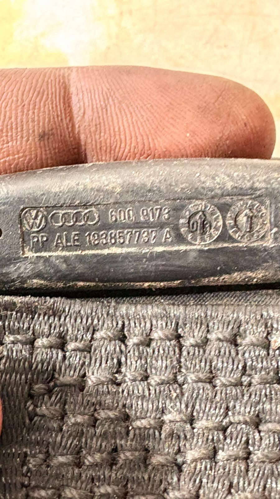 AUDI A2 SEAT BELT 6009173