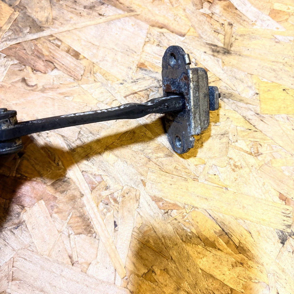 Rear Left Door Check (Strap) for Nissan Qashqai 2008
