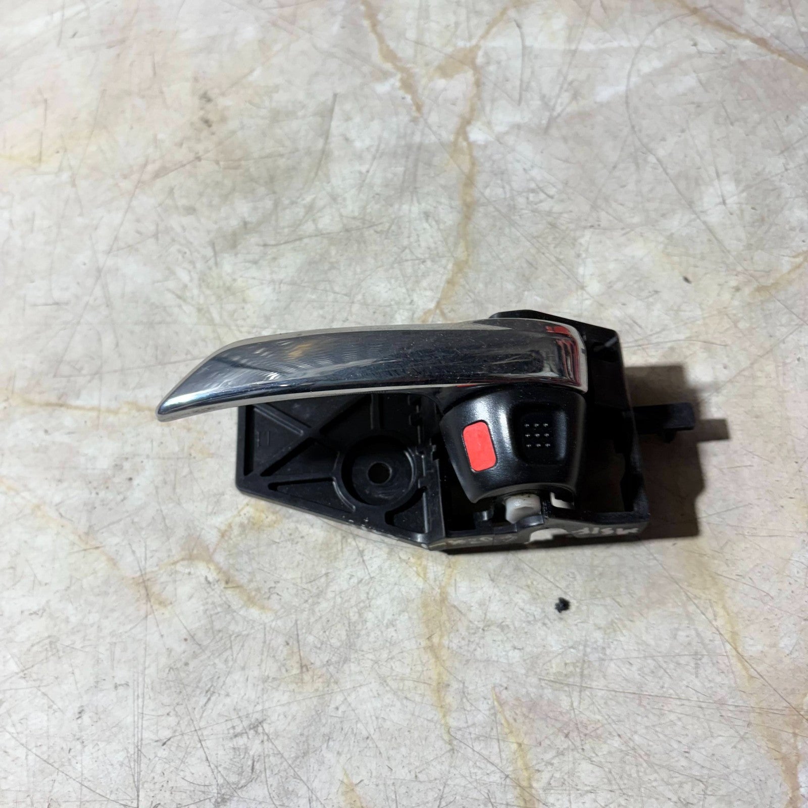 FRONT LEFT PASSENGER SIDE INNER DOOR HANDLE FOR SUZUKI S-CROSS 2016-2021