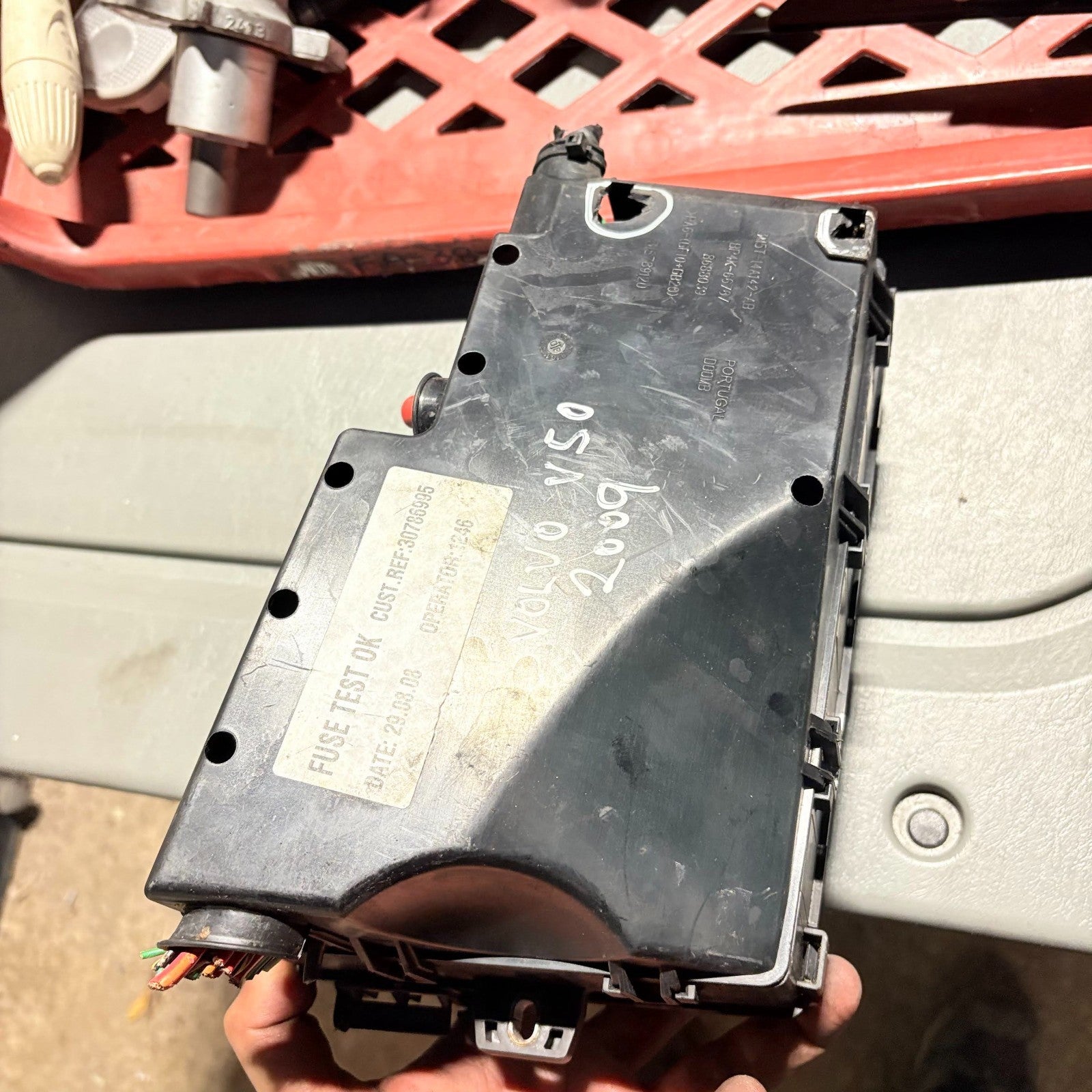 VOLVO V50 2004-2012 FUSE BOX 30786995
