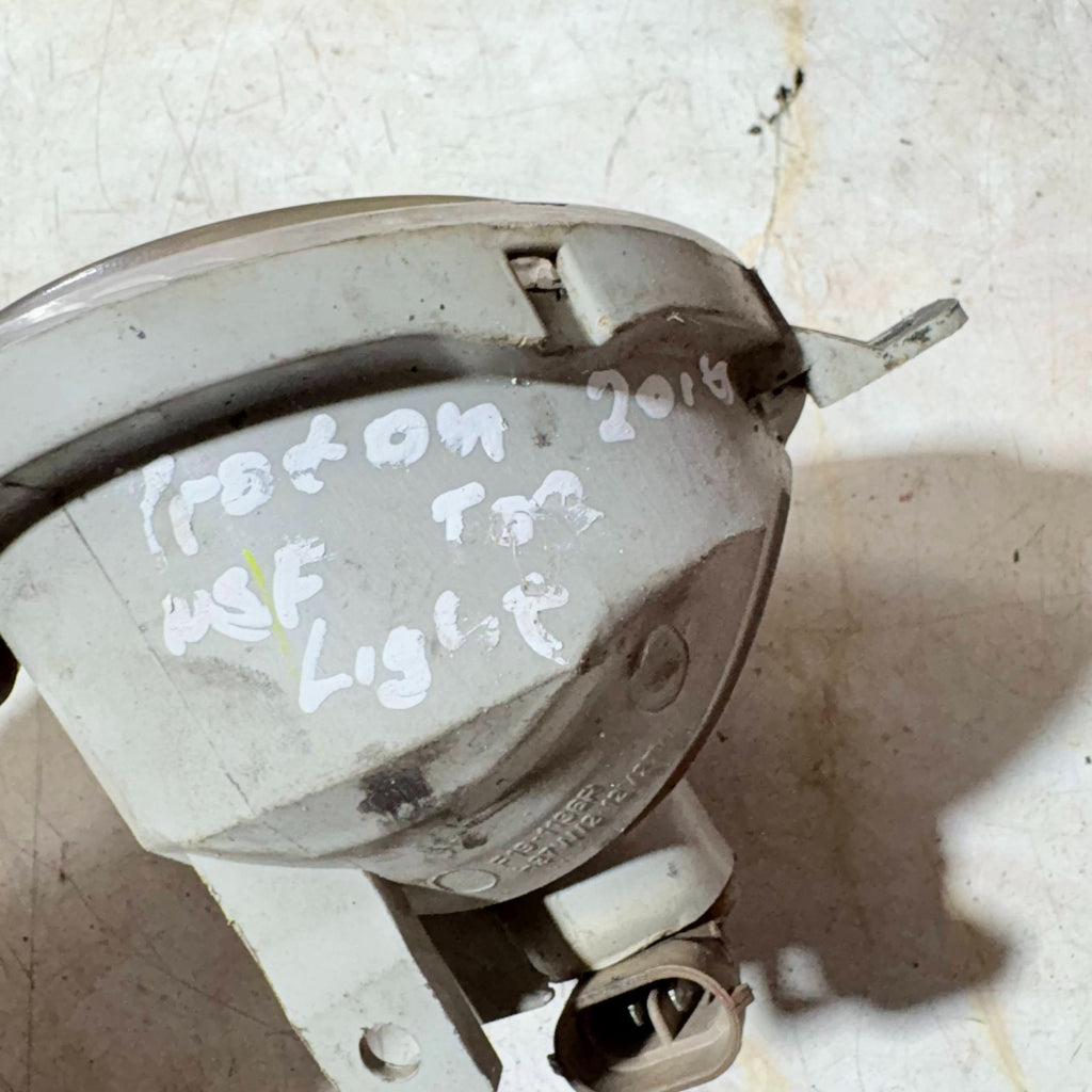 LEFT FOG LIGHT FOR PROTON SAVVY 2005-2012