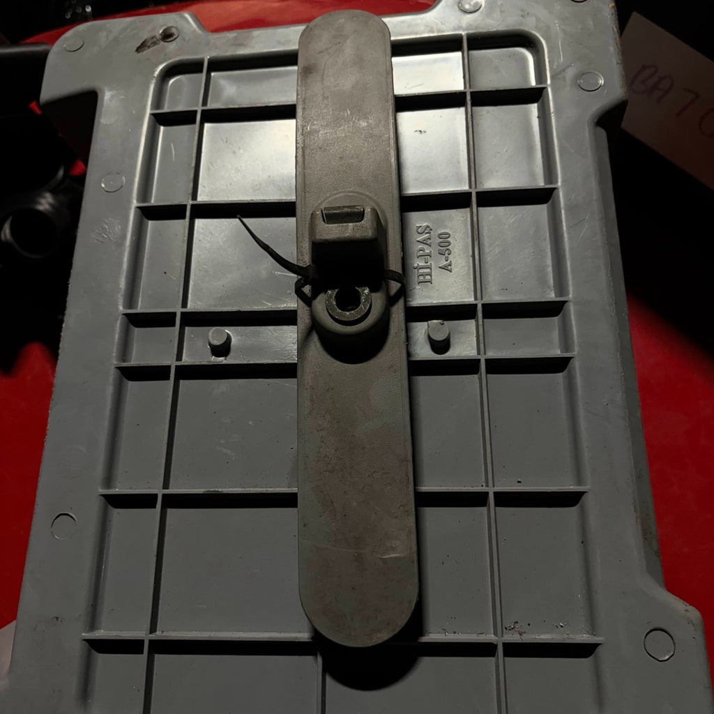 Mercedes Atego Front Right Seat Belt Height Adjuster 000 860 01 88