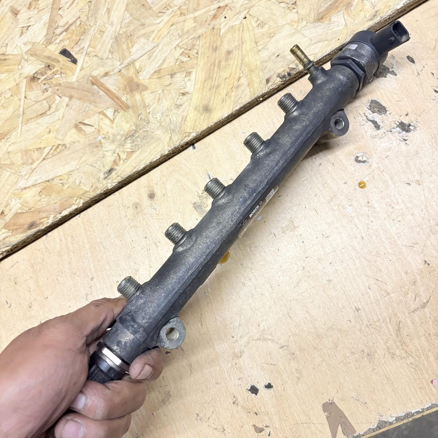 KIA CARENS 2008 2.0 CRDI 3140027410 0445214140 HIGH PRESSURE FUEL RAIL