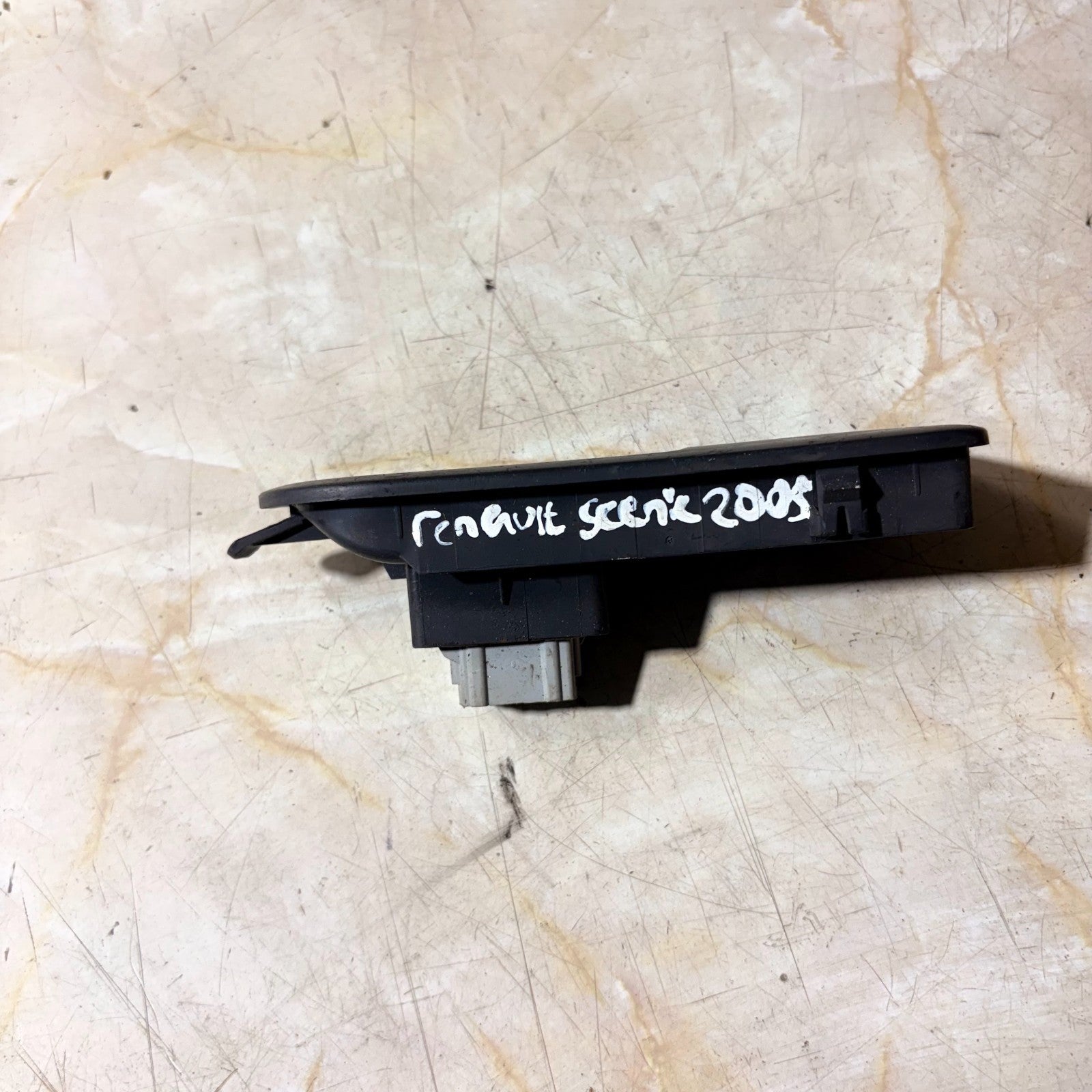 Renault Scenic Mk2 03-06 Passenger Side Front Electric Window Switch