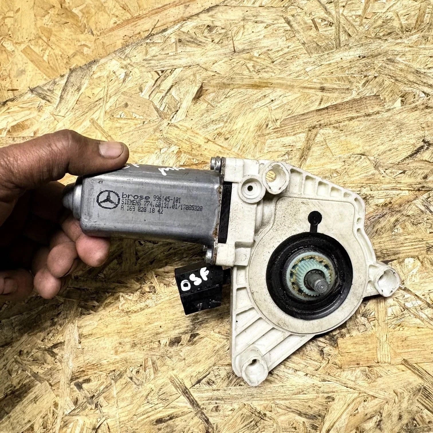 Mercedes A-Class W169 A150 2004-2008 Driver Front Window Motor A1698201842