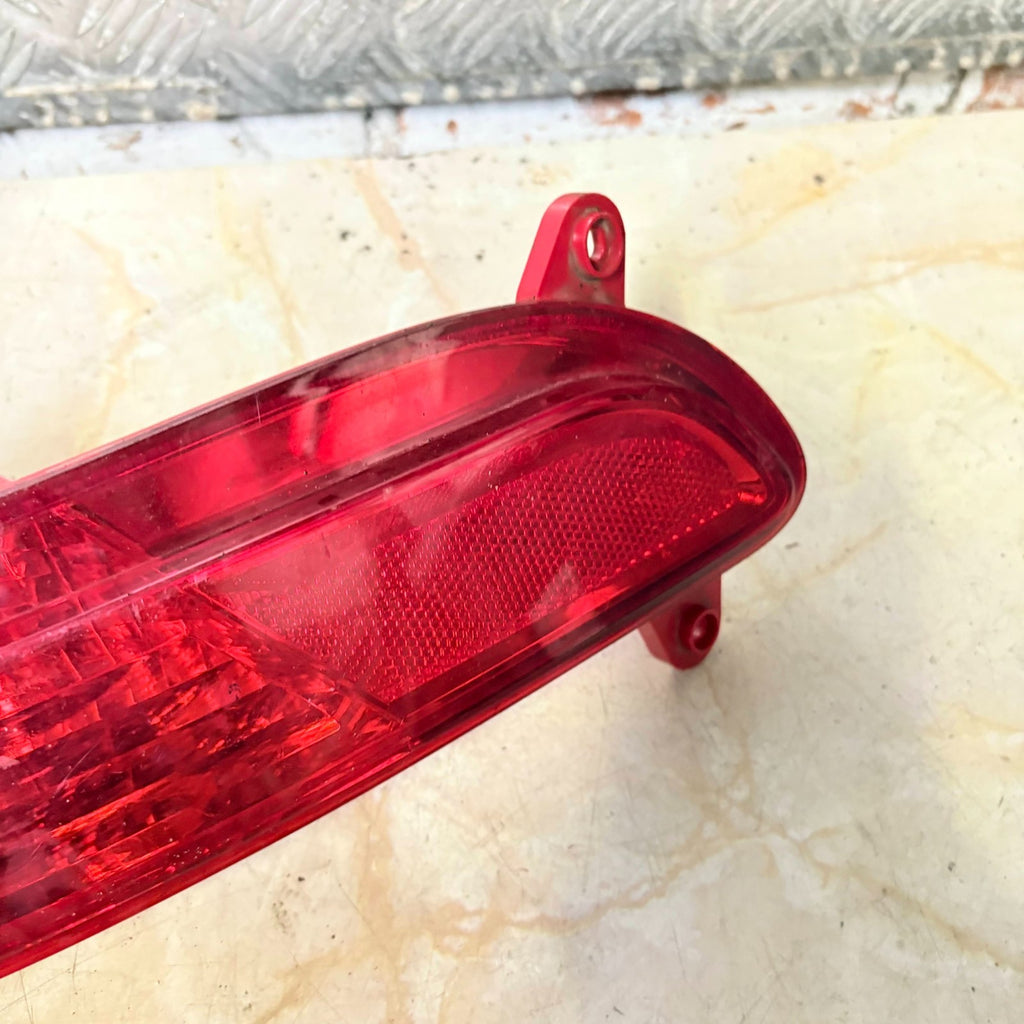 O/S (DRIVER) REAR BUMPER REFLECTOR/LIGHT-KIA RIO 2014