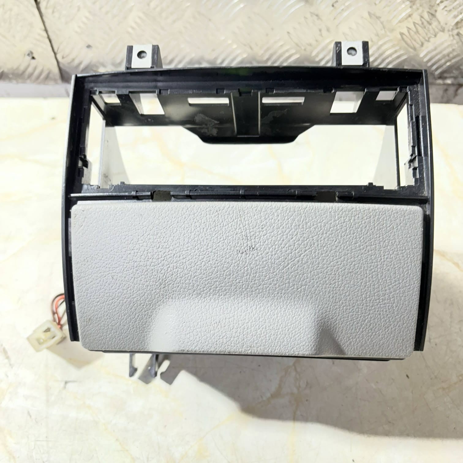 MERCEDES SPRINTER CENTRE ASHTRAY CUP HOLDER 9066800558