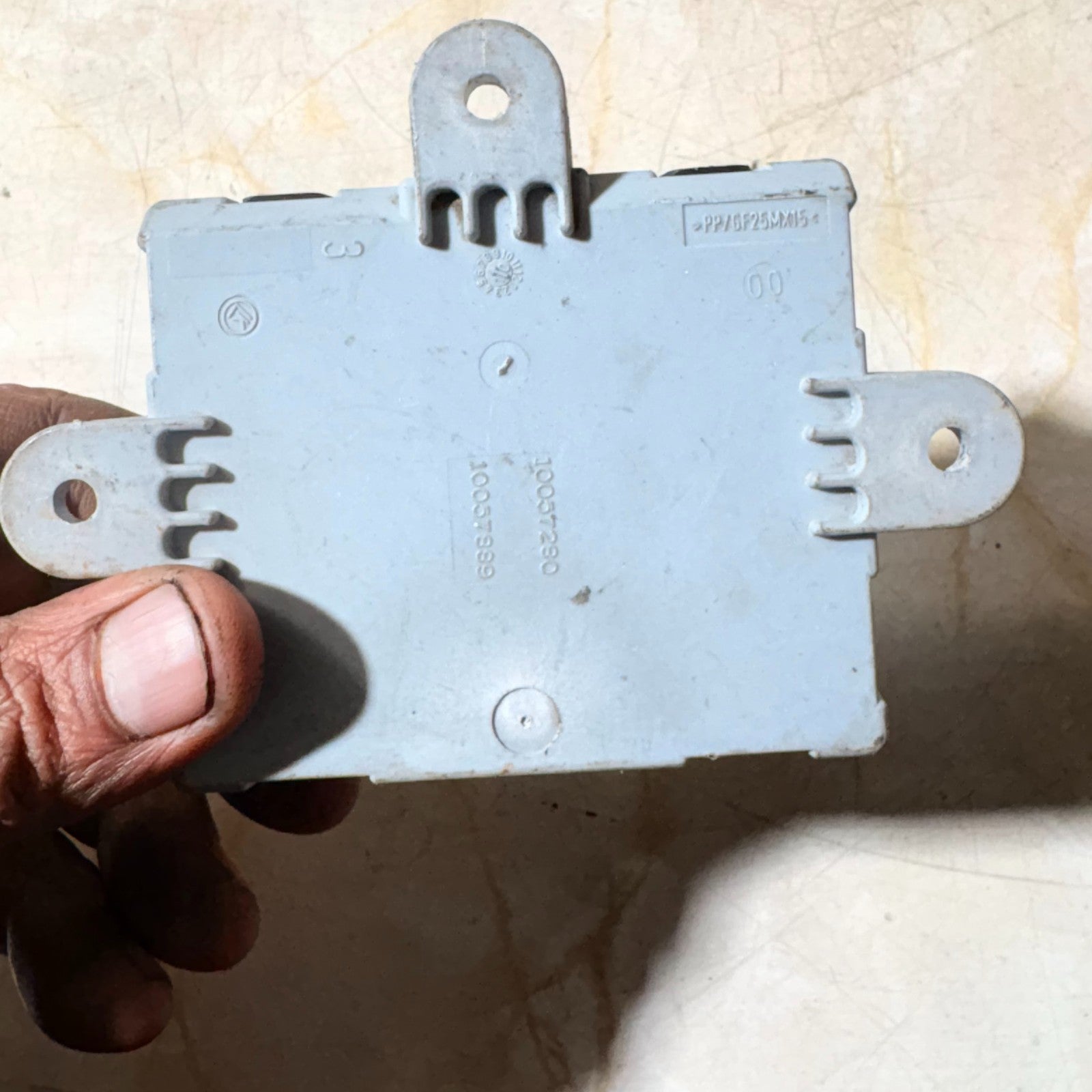 2012 LAND ROVER DISCOVERY DOOR CONTROL MODULE (LEFT FRONT) BJ32 14D620 AC