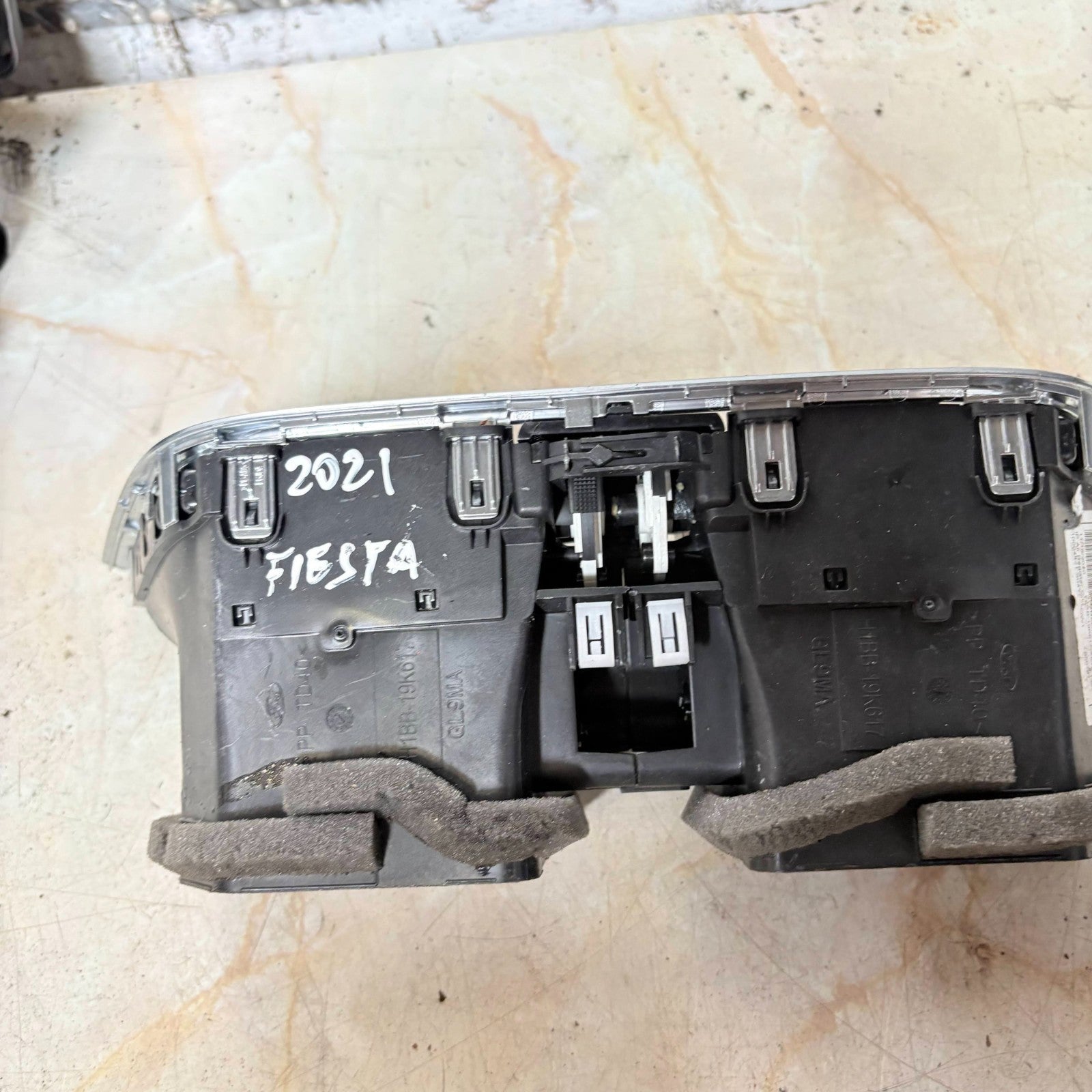 Ford Fiesta Mk8 Front Dashboard Centre Air Vent H1BB19K617ADW 2018 19 20 21 22