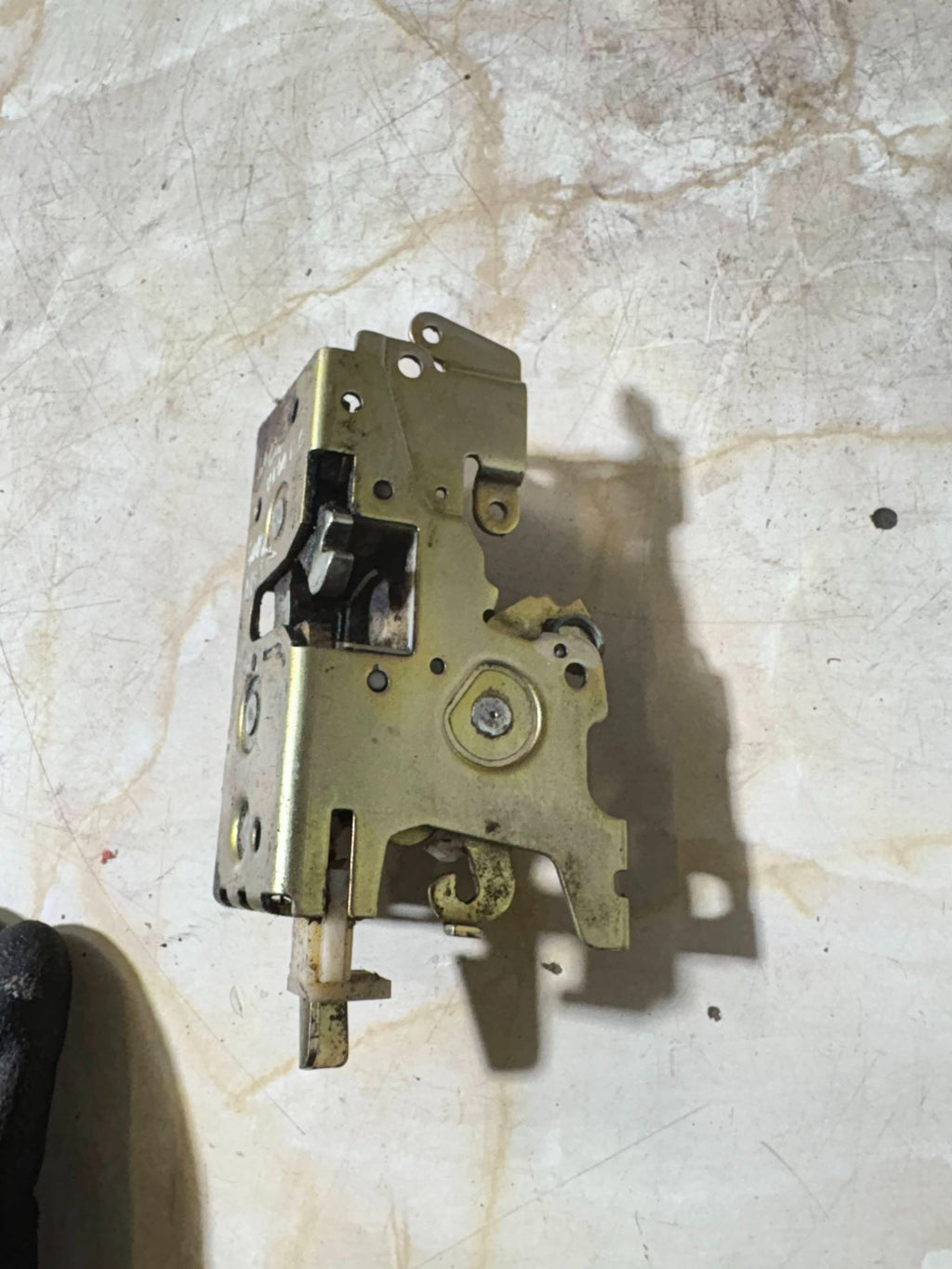 AUDI A3 TAILGATE BOOT LOCK LATCH ACTUATOR 1996-2003