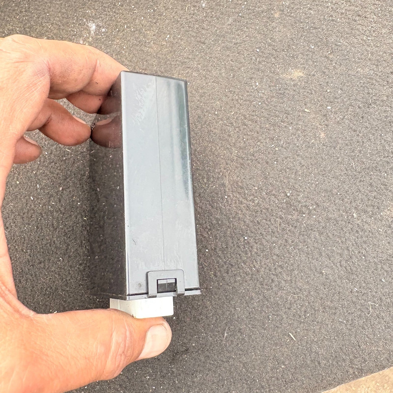 SUZUKI IGNIS MK2 2004-2007 BODY CONTROL MODULE 38860-86G0