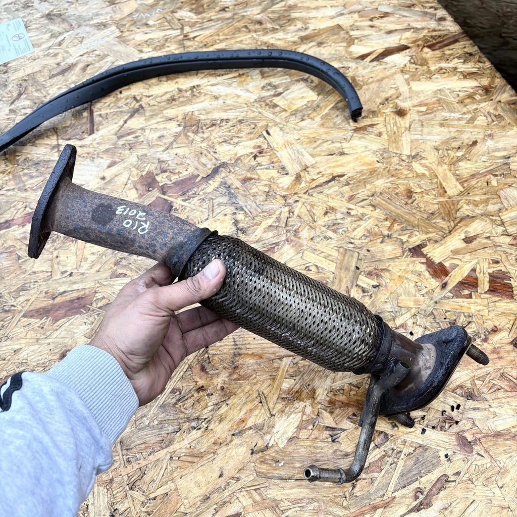 Kia Rio 1.4 CVVT G4FA 2011-2017 EGR Exhaust Flex Hose Pipe