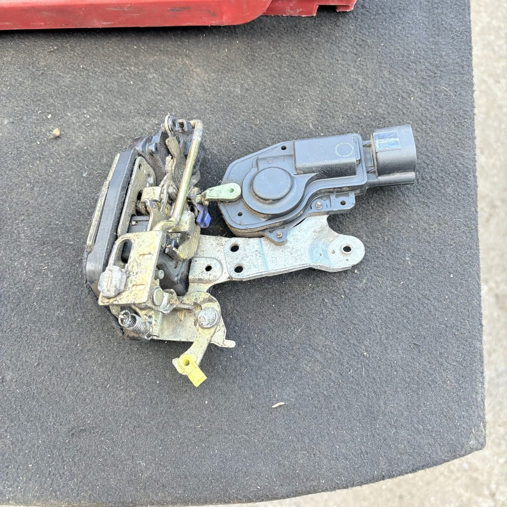 PASSENGER FRONT DOOR LOCK/5.PUERTAS/6.PINES 595032 FOR TOYOTA RAV 4 A2 2.0 TU