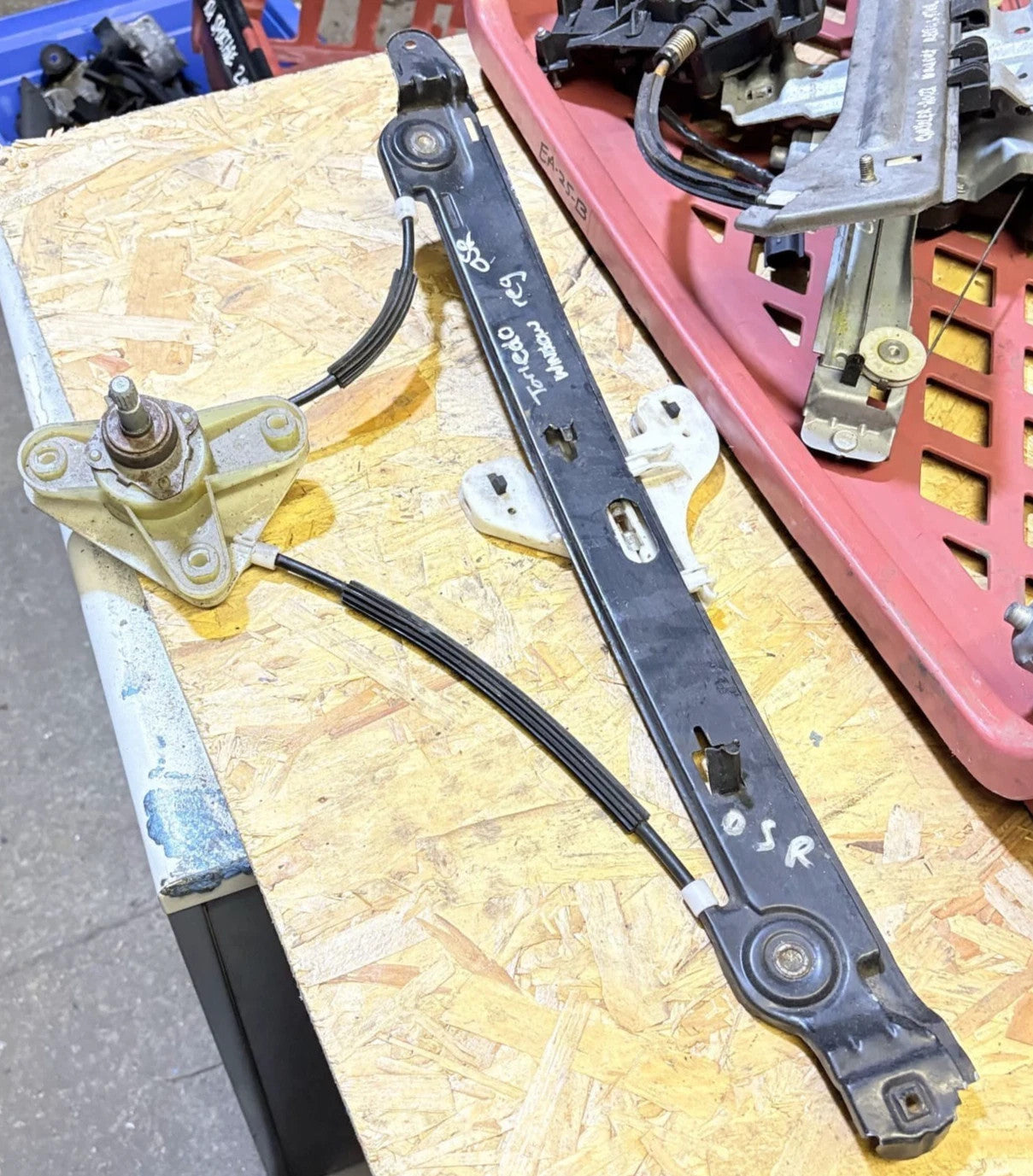 VOLKSWAGEN POLO 2009 Mk5 Drivers Rear Window Regulator 6RS839462A OSR