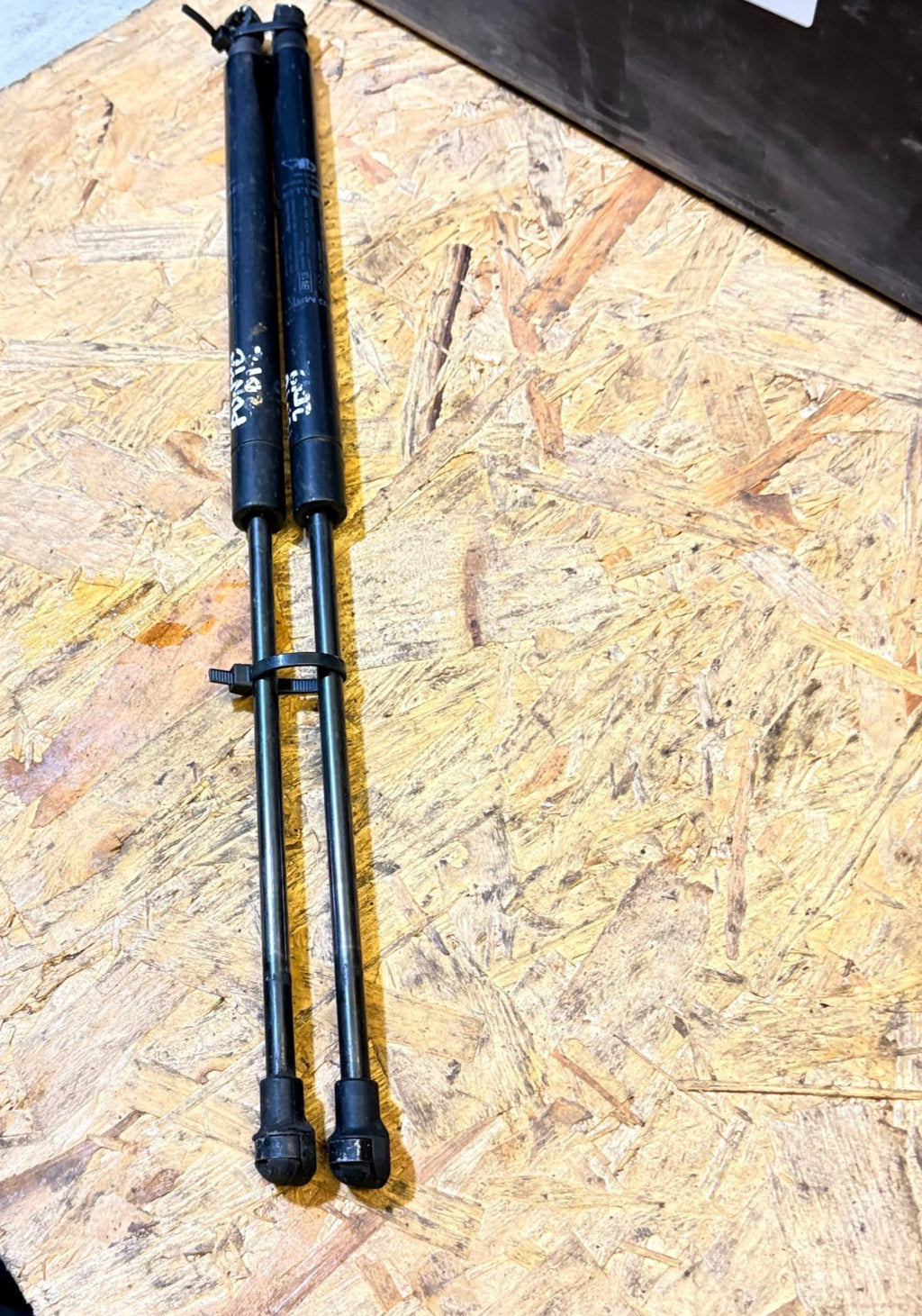 2012-2018 Fiat Punto Tailgate Hatch Struts Pair